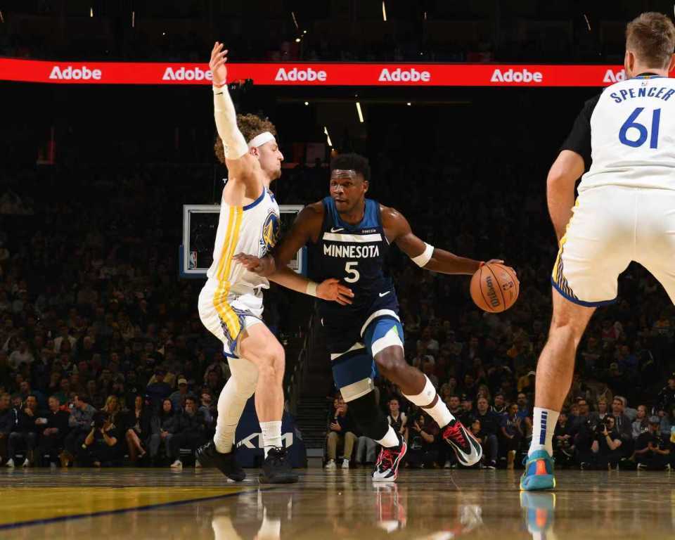 华子42+8+5森林狼送勇士4连败 波津加盟首次首发20分两将伤退